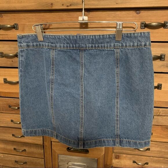 Forever 21  Micro Mini Denim Skirt size Small - Picture 2 of 3